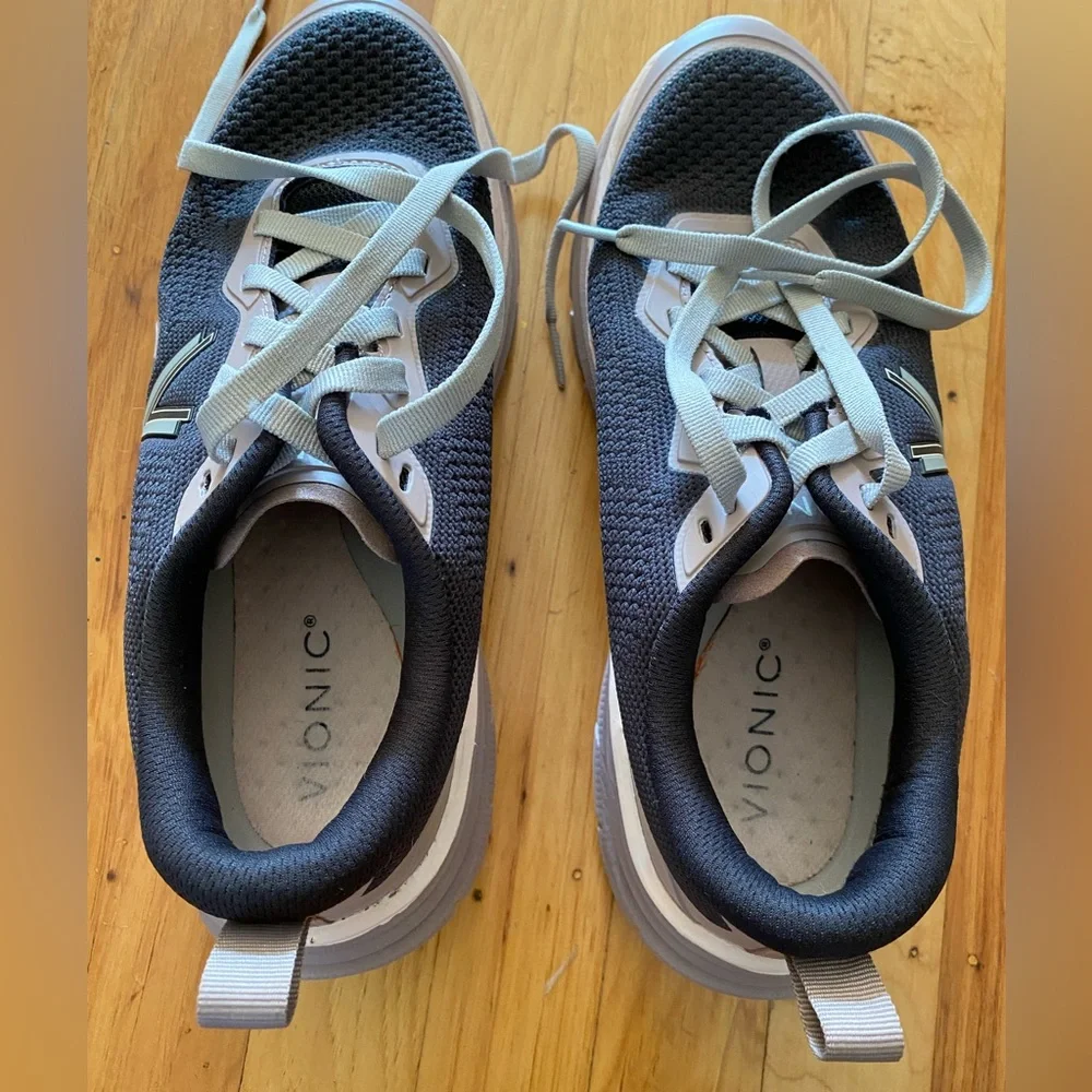 Vionic Walk Max, Magnolia Dusk Gray, size 8, like new - Picture 6 of 8